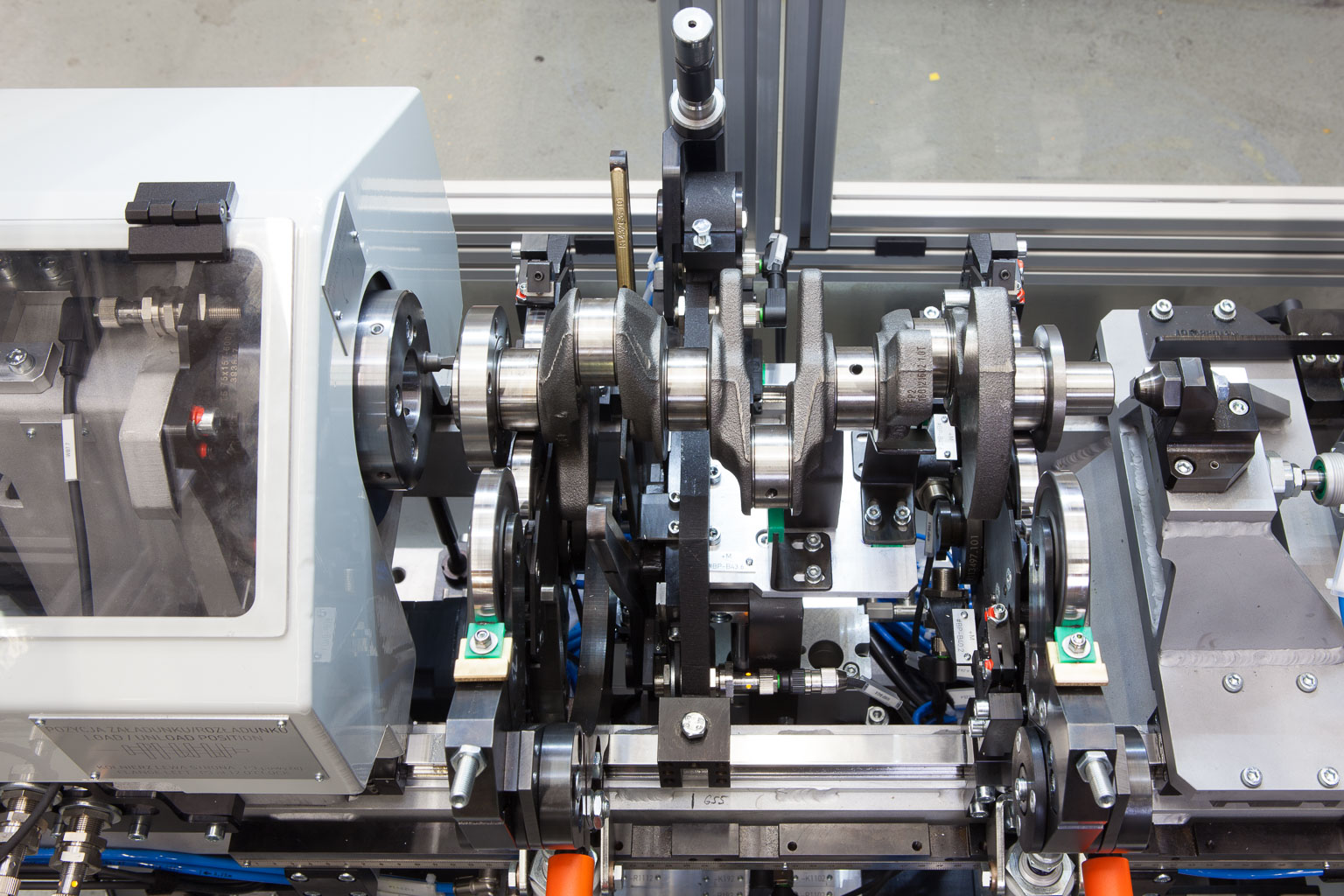 13207089-9b45-4325-8244-b18065551298